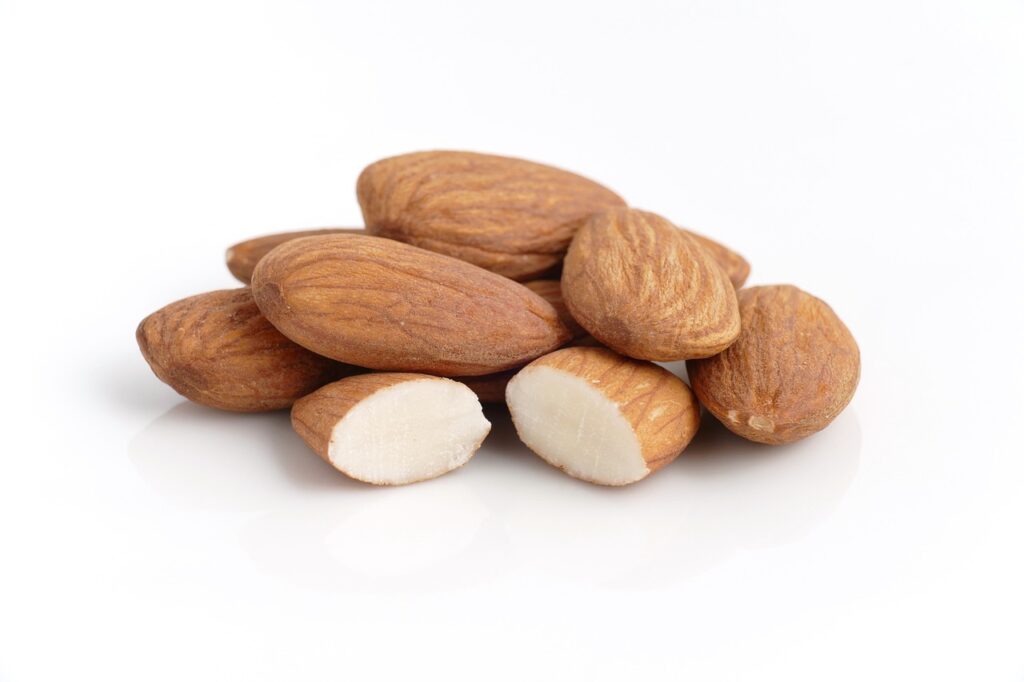 almonds 6583639 1280